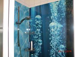 Wandverkleidung aus acrylglas bzw plexiglas im badezimmer. Aus Seiner Dusche Ein Designerstuck Machen Mit Bedruckten Ruckwanden Aus Alu Verbund Acryl Oder Glas Von Schon Und Wieder Duschruckwand Ruckwand Glasduschen