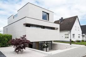 Modernes Einfamilienhaus Schoner Wohnen Moderne Einfamilienhauser Haus Schmales Grundstuck Einfamilienhaus