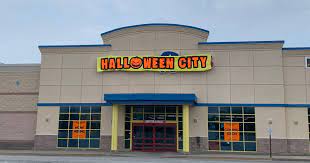 Halloween City Set To Open In Douglasville S Former Toys R Us Space The City Menus