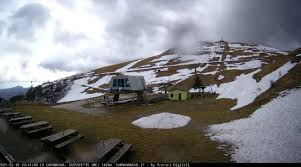 In attesa che i gestori degli impianti comunichino i dettagli e le indicazioni sulla riapertura, ecco dove sciare in ossola. Piste Da Sci Conto Alla Rovescia Speriamo In Tanta Neve E Che Le Marche Restino In Zona Gialla Cronache Maceratesi
