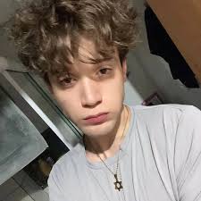 𝟏𝟏𝟏.𝐟𝐚𝐭𝐢𝐦𝐚 (@111.fatima) er Í BEINNI