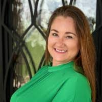 Pamela Sparkman's Instagram, Twitter & Facebook