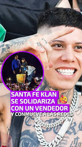 El nombre real de Santa Fe Klan es Ángel Quezada y además de ser reconocido  por su música contestataria, también lo es por este tipo de acciones. ,  #unotv #SantaFeKlan #Yucatan #Empatia