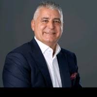 1000+ perfiles de «Capuzzi»