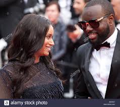 „klar, ohne brille sehe ich meine brille nicht gut!, schimpft er. Rapper Maitre Gims Gala Screening Stockfotos Und Bilder Kaufen Alamy