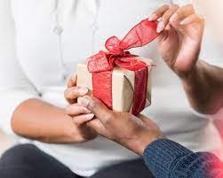 If you are looking for a gift for mum, dad, boyfriend, girlfriend or friend, we got we believe that these gifts are well suited as both christmas gifts and birthday gifts. The Best Gifts For Your Wife In 2021 65 Romantic Ideas