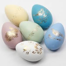 Paskeaeg Pyntet Med Dekorationsfolie Pa Design Limark Diy Vejledning Easter Eggs Wrapping Decoration Egg Decorating