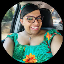 Sandra Halpin's Instagram, Twitter & Facebook