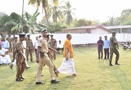 அதிரடிப்படையினருடன் வலம் வரும் பாராளுமன்ற உறுப்பினர் சுமந்திரன்