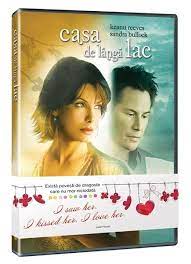 The lake house, sau in traducere in limba romana casa de langa lac, ne infatiseaza o frumoasa poveste de dragoste, ai carei protagonisti sunt kate si alex, minunat interpretati de sandra bullock si keanu reeves. Casa De Langa Lac The Lake House Alejandro Agresti