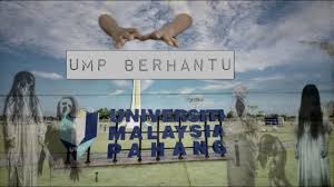 Beberapa orang mengatakan telah melihat seorang gadis mengenakan blus putih, dianggap sebagai putri smith di kamarnya. Pengalaman Aku Dan Cerita Seram Di Universiti Malaysia Pahang Youtube
