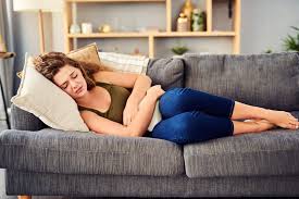 La douleur au milieu du thorax ou dans le haut du dos peut être due à une atteinte de l'œsophage ou de troubles cardiaques ou aortiques douleur thoracique.les ces affections évoluent par crises et se manifestent par des douleurs de ventre accompagnées de diarrhée, de perte de poids et de fatigue. Mal De Ventre Et Diarrhee Quel Traitement Pour Se Soigner