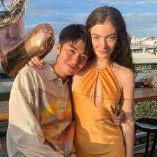 Lorde's current boyfriend is justin warren. Lorde With Her Alleged Boyfriend Popheadscirclejerk