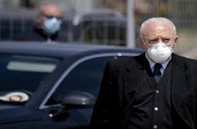 Luca zaia torna in diretta, per fornire i dati quotidiani dei contagi e dare chiarimenti sulle nuove «avete visto che il governo ha approvato un decreto, sapete che abbiamo fatto un'ordinanza che vale. La Nuova Ordinanza Di De Luca Ecco Quando Entrera In Vigore Corriere Ce