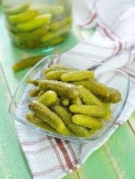 Conserves De Petits Cornichons Au Vinaigre Recette Cornichon Au Vinaigre Cornichons Petit Cornichon