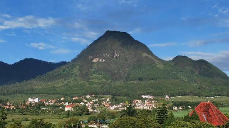 6 Gunung Sekitar Malang yang Seru dan Asyik untuk Didaki