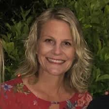 Shelly Hinkle's Instagram, Twitter & Facebook