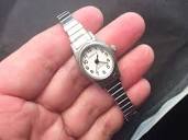 Vintage Ladies Watch It Silver Tone Quartz Wristwatch Works | eBay