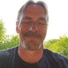 Aaron Mantz's Instagram, Twitter & Facebook