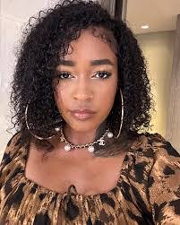 Jazmine Nash's Instagram, Twitter & Facebook