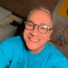 Noticias que te llegan, que no puedes comprender, más tienes que aceptar.  ¡Hasta Luego querido Albert!