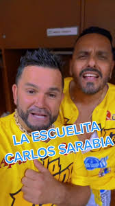 La Escuelita de Carlos Sarabia: Un Viaje Musical