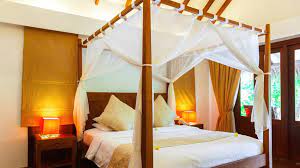 Holz baldachin bett rahmen bett wood canopy bed ligna. Baldachin Rabatte Bis Zu 70 Westwing