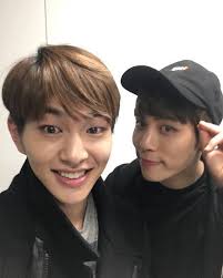 7 Years Ago Today We Lost Our Angel 🥺🥺. But You & Your Memories Are  Forever In Our Heart ❣️ ❣️. We Miss You KIM JONGHYUN 😔😔. We Love You  Forever ❤️❤️. SHINEE Forever 5️⃣ 🧡💛🩷💚🩵.