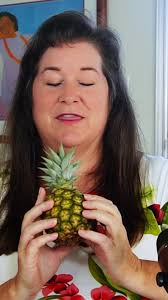 My Sugarloaf Pineapple Update! #sugarloafpineapple #pineapple #gardening  #tropicalfruit #kauai #diet