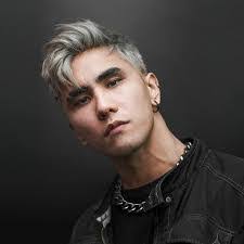 Chester Chen's Instagram, Twitter & Facebook