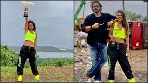 Made in india, beating jasmin bhasin and karan wahi in the final. Khatron Ke Khiladi Made In India Nia Sharma Bags Winner Trophy In Rohit Shetty S Show