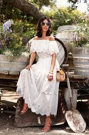 Robe bohème chic blanche robe blanche dentelle boheme choisir le. 1001 Photos Pour Trouver La Plus Belle Robe Boheme Chic En Dentelle Belle Robe Robe Coktail Mariage Mode Hippie