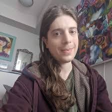 Elise Clay's Instagram, Twitter & Facebook