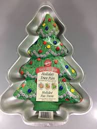 Wilton Holiday Christmas Tree Aluminum Cake Pan 2105 2058 Instructions 2001 Ebay Holiday Christmas Tree Christmas Tree Cake Holiday Entertaining