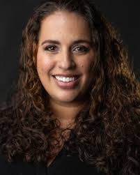 Sarah Betts's Instagram, Twitter & Facebook