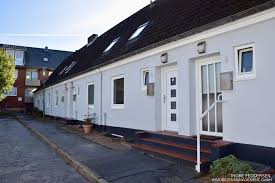 Es bietet 116 senioren die möglichkeit, ihren lebensabend in pflegerisch, betreuerisch gesicherter und behaglicher atmosphäre. Haus Zum Verkauf Angelsunder Weg 5 24943 Flensburg Sandberg Mapio Net
