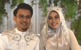 Jika kami bertiga tertidur di lantai dan kami bangun pada ketika saat. Fitri Haris Trauma Kahwin