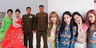 10 film perang korea selatan terbaik sepanjang masa updated terbaru. Berbanding Terbalik Ini 8 Potret Bedanya Fashion Korea Selatan Dan Korea Utara Bak Bumi Dan Langit Kapanlagi Com