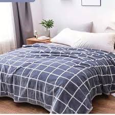 Apabila anda mendengar istilah bed cover ini, mungkin pikiran anda langsung tertuju kepada jenis sprei ataupun jenis selimut. 5 Cara Jitu Memilih Selimut Bulu Agar Tidur Makin Pulas