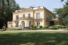 Ich habe mich jetzt schon mehrmals gefragt, ab wann ein haus oder ein bestimmtes gebäude denn eigentlich den namen villa trägt. Haus Rothenberge Wikipedia