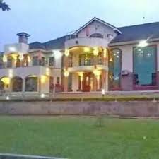 Uhuru muigai kenyatta (born 26 october 1961) is a kenyan politician and the current president of the republic of kenya. Fit For A King The Splendour Of Homes Built By County Bosses Nation