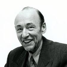 PROVENANCE: Historical Figures In Oceanic Art