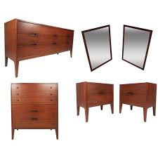 We have a chicagoland warehouse full of authentic mid century modern furniture, art and decor from the 1950's, 1960's, and 1970's! Mid Century Modern Walnut Bedroom Set By United Furniture Co For Sale At 1stdibs