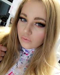 Cassandra Runyon (@CassTration) • Facebook