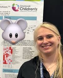 Allie Greene's Instagram, Twitter & Facebook