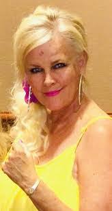 Daisy Lang's Instagram, Twitter & Facebook