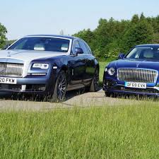Making its debut in 2020, the new ghost is a motor car for those who recognise beauty in restraint. Rolls Royce Ghost Gegen Bentley Flying Spur Der Billigere Zieht Davon Auto