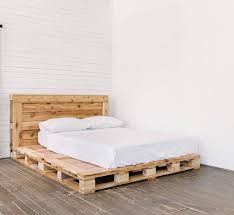 The steps below show how to attach the bed frame header to the inner bed frame. 100 Diy Recycled Pallet Bed Frame Designs Easy Pallet Ideas
