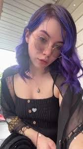 Veronica Pearl's Instagram, Twitter & Facebook