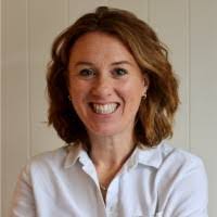 Cara Mayer's Instagram, Twitter & Facebook